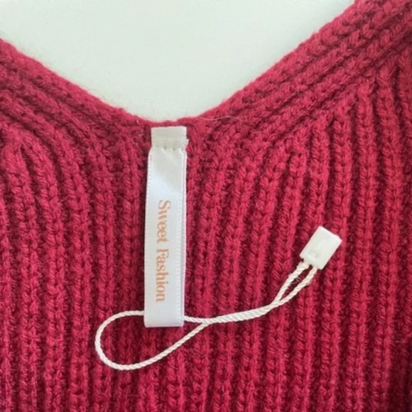 Sweet Fashion | Burgundy Ribbed Knit Crop Tank Top | Size XS/S - Picture 9 of 9